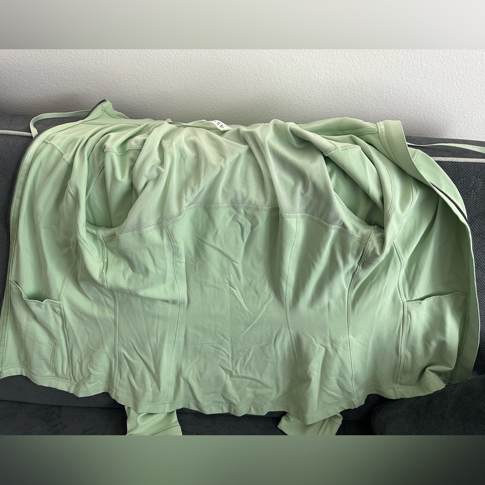 New 💥 LuluLemon Mint Hooded Define Jacket | Size 12 - Picture 9 of 10